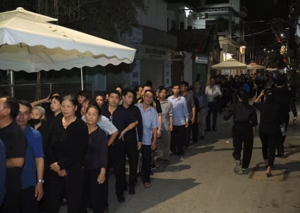 Dòng người yên lặng, thành kính vào viếng Tổng Bí thư Nguyễn Phú Trọng -1