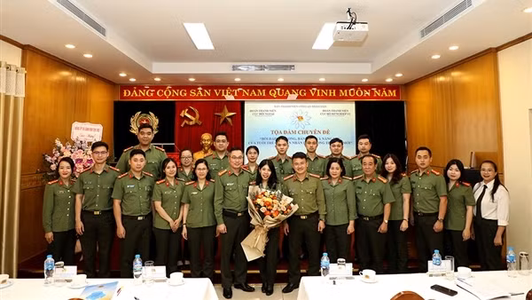 Bồi đắp lý tưởng, bản lĩnh và năng lực của tuổi trẻ CAND trong thời đại mới