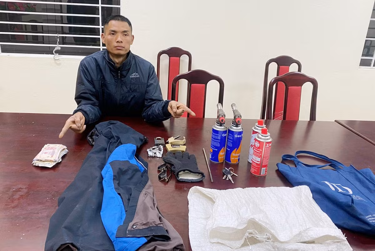 “Đạo chích” nơi cửa Phật -0
