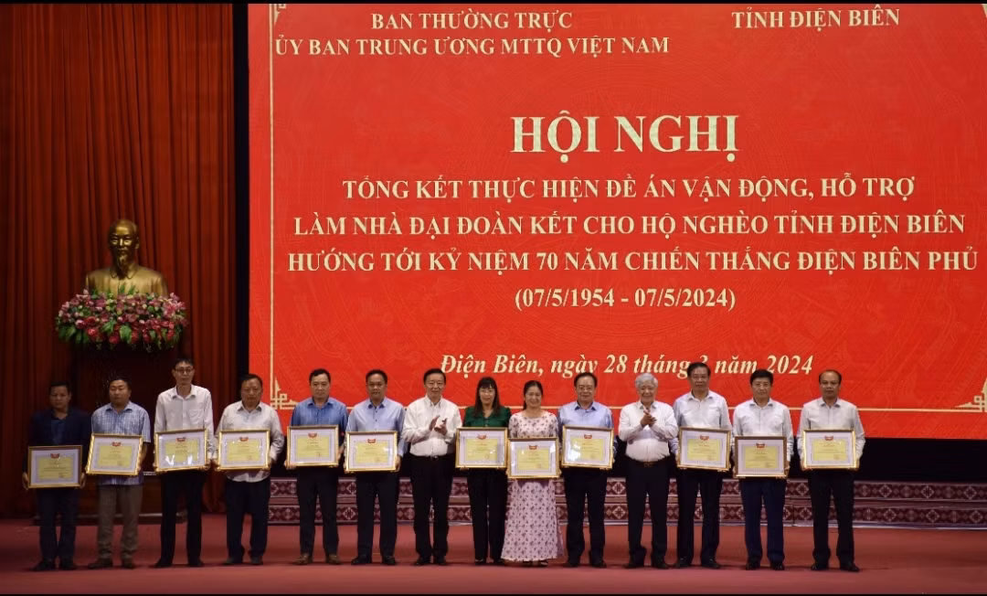 Tổng kết Đề án vận động, hỗ trợ làm nhà Đại Đoàn Kết cho người nghèo tỉnh Điện Biên -0