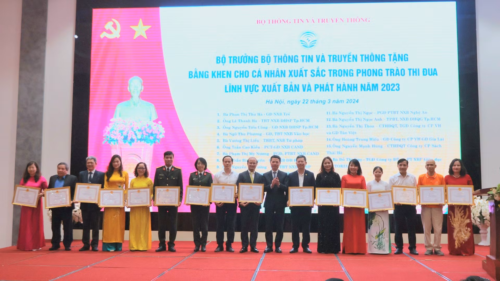 Người Việt Nam đang đọc nhiều hơn, có nhiều cách đọc hơn -0