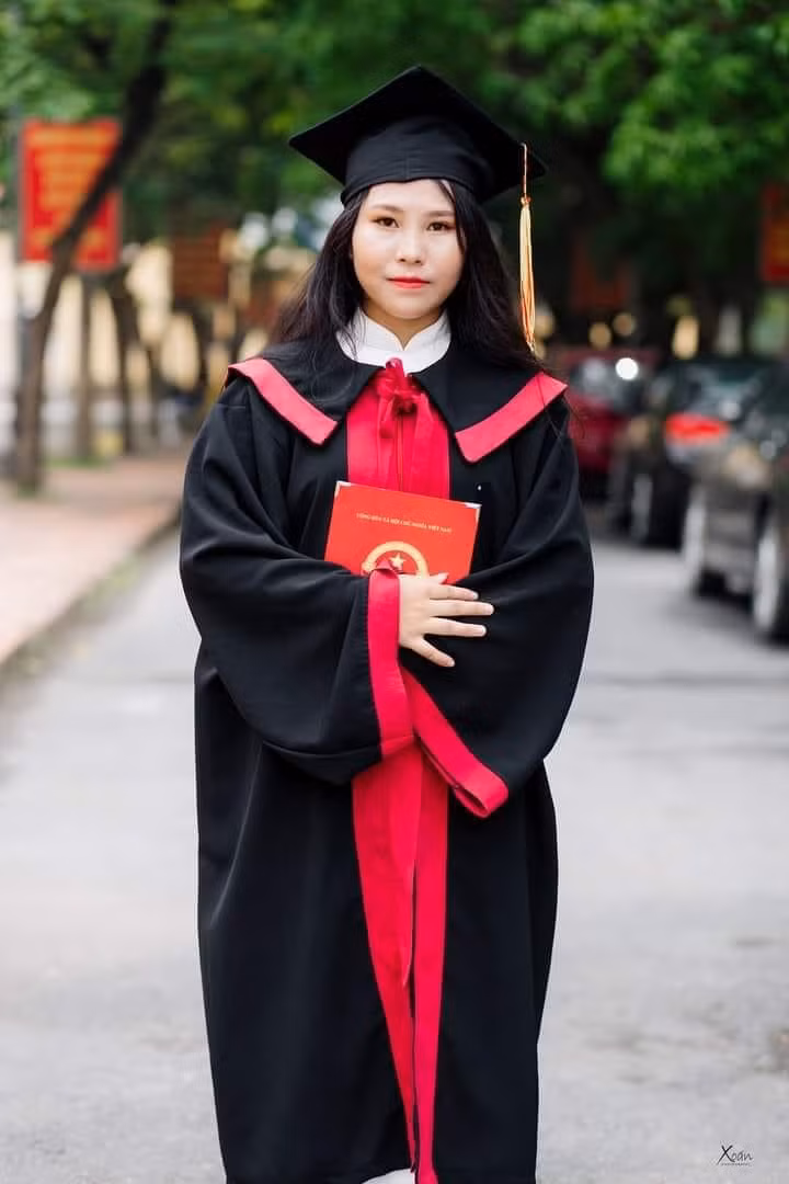 Cô gái “cứng đầu” nhất Khe Ron -0