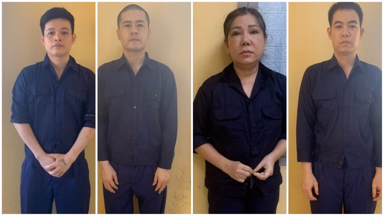 Khởi tố, bắt giam 24 đối tượng trong đường dây khai thác cát trái phép “khủng” -1
