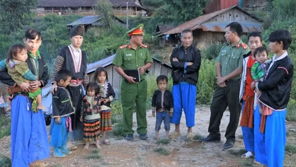 Đấu tranh, trấn áp mạnh tội phạm mua bán người