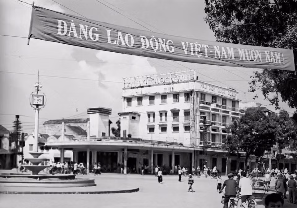 Lịch sử khu vực quanh tòa nhà “Hàm Cá Mập” -0