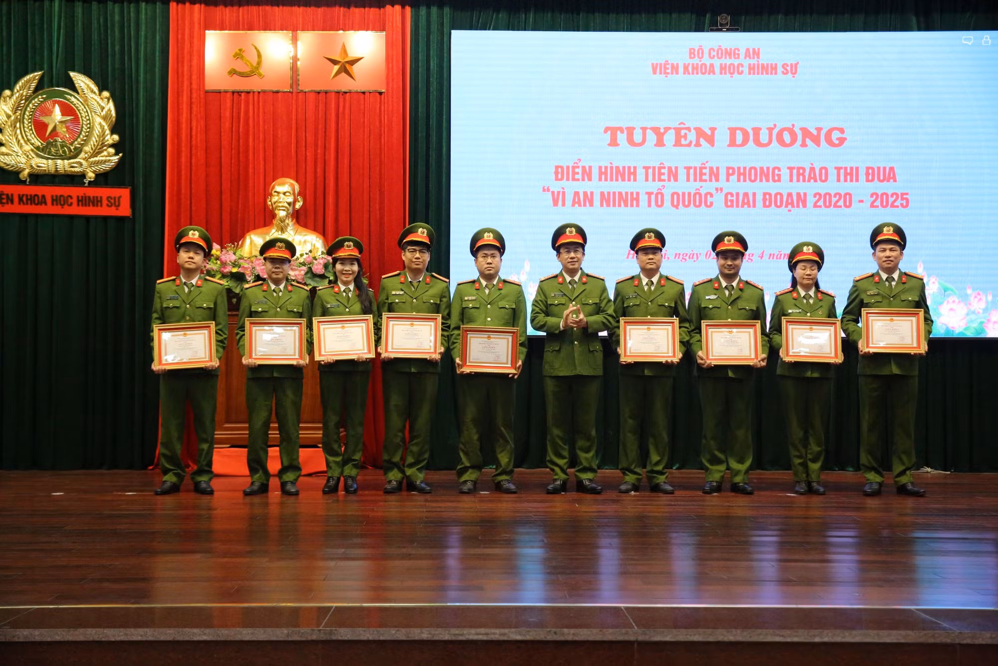 Tuyên dương tập thể, cá nhân Viện khoa học hình sự có thành tích xuất sắc trong phong trào thi đua “Vì an ninh Tổ quốc” -0