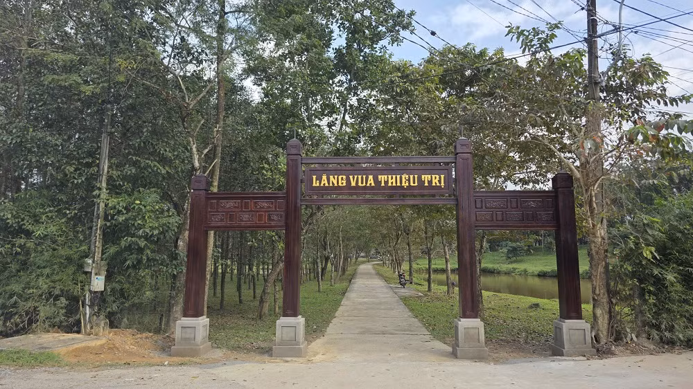 Yêu cầu tháo dỡ “hạng mục lạ” sau rằm tháng Giêng -0