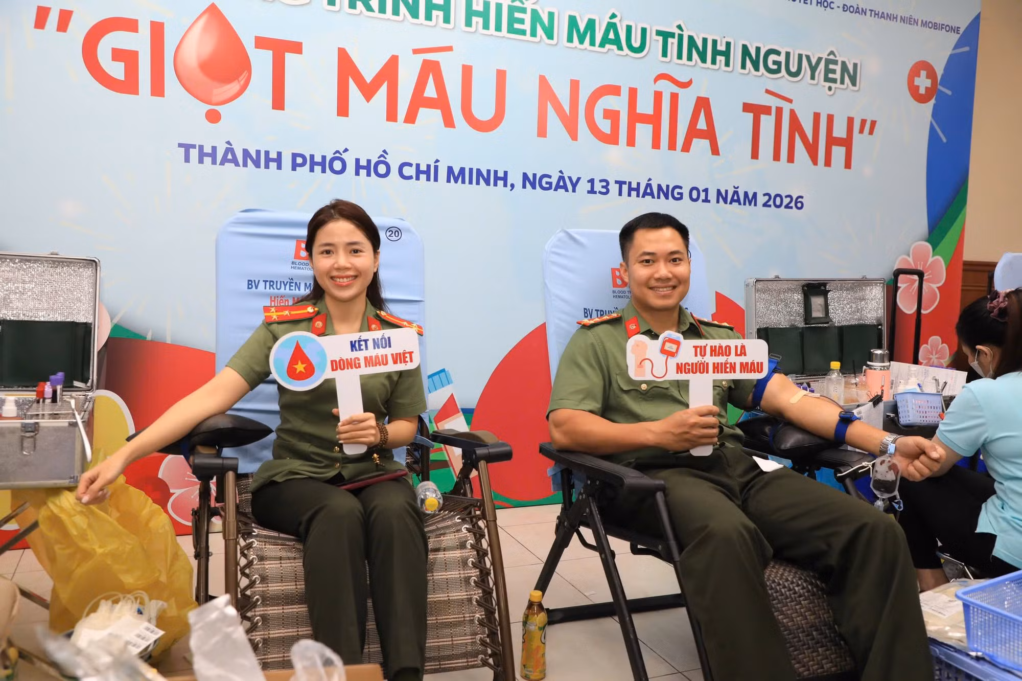 Hơn 400 cán bộ, đoàn viên, thanh niên và CBCS Công an TP Hồ Chí Minh tham gia hiến máu -1