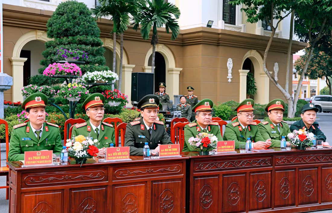 Công an Ninh Bình tăng cường ANTT Đại hội XIV của Đảng tại 