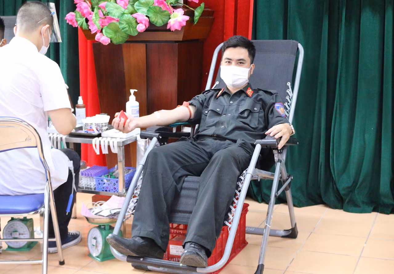 Trung đoàn CSCĐ Thủ đô phát động thi đua phòng, chống dịch và hiến máu tình nguyện -1