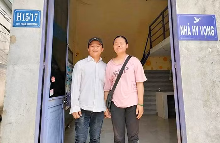 Tình người ở Nhà Hy Vọng -0