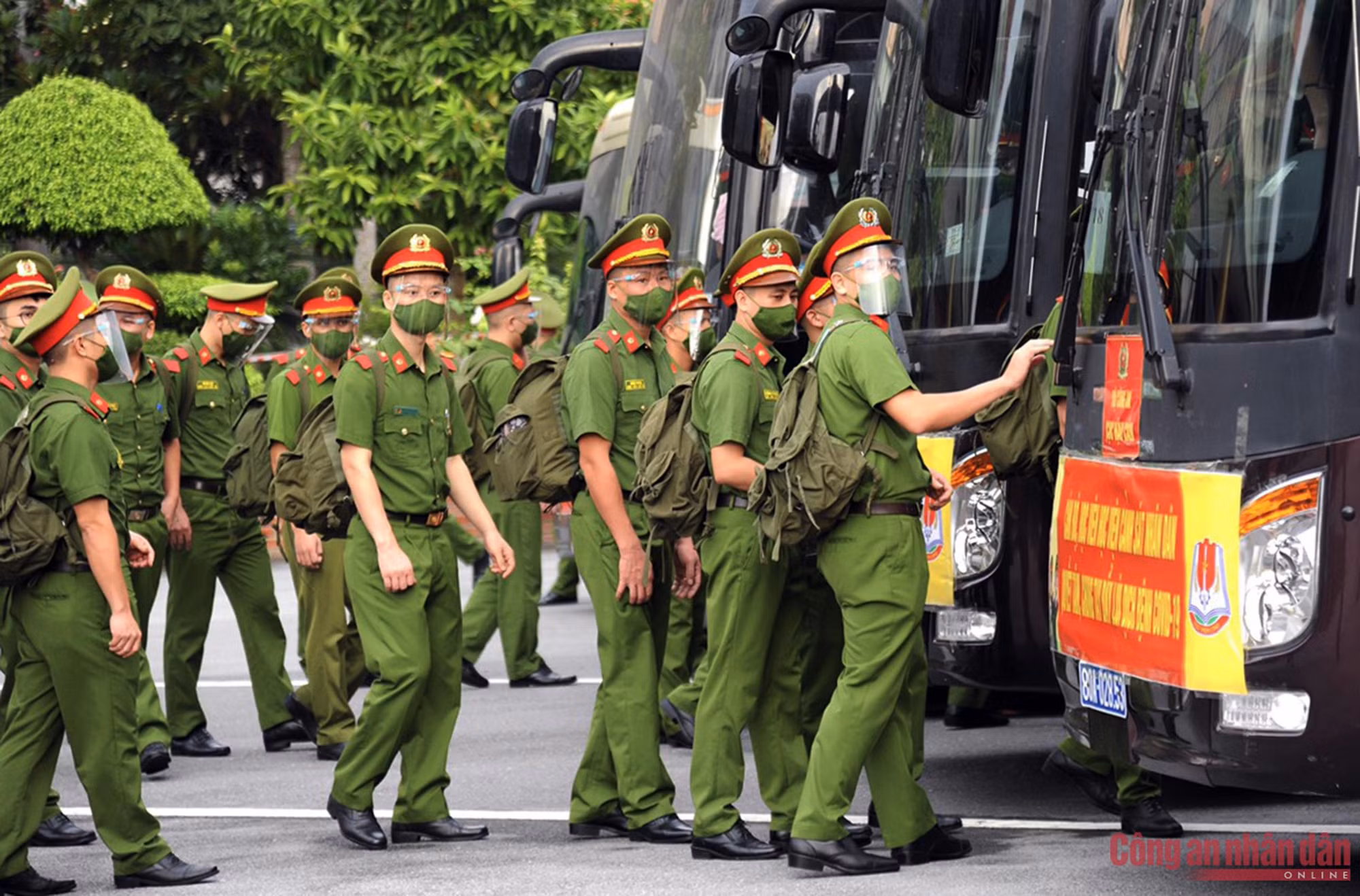 Học viện CSND tiếp tục chi viện lực lượng vào Nam chống dịch -6