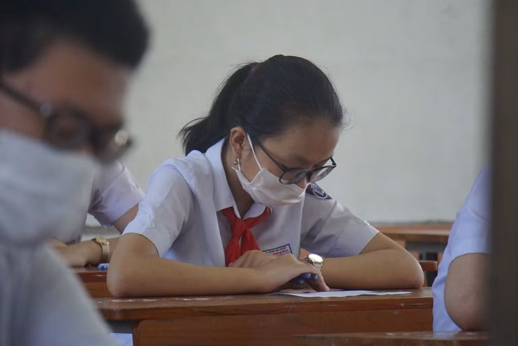 Đà Nẵng triển khai tiêm vaccine cho giáo viên, sẵng sàng “khai giảng trực tuyến” đầu năm học mới -0