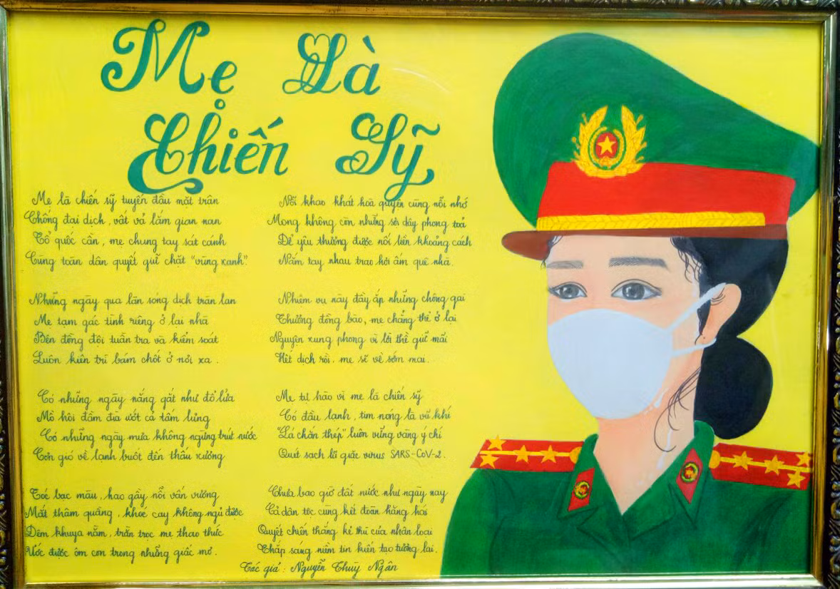 Nữ Trung úy làm thơ, vẽ tranh “Mẹ em là chiến sỹ” tặng đồng đội tuyến đầu -0