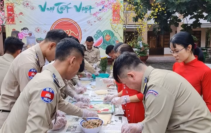 Cao đẳng ANND I với nhiều hoạt động vui xuân cho học viên Campuchia&nbsp; -0