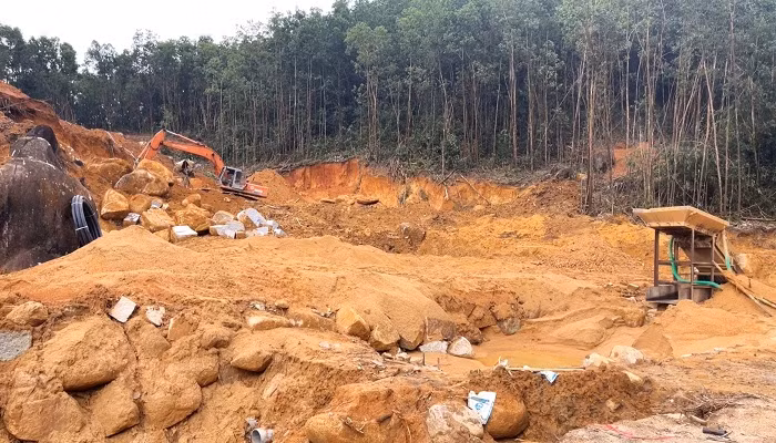 Phát hiện công trường khai thác cát lậu tại Lâm Đồng -0