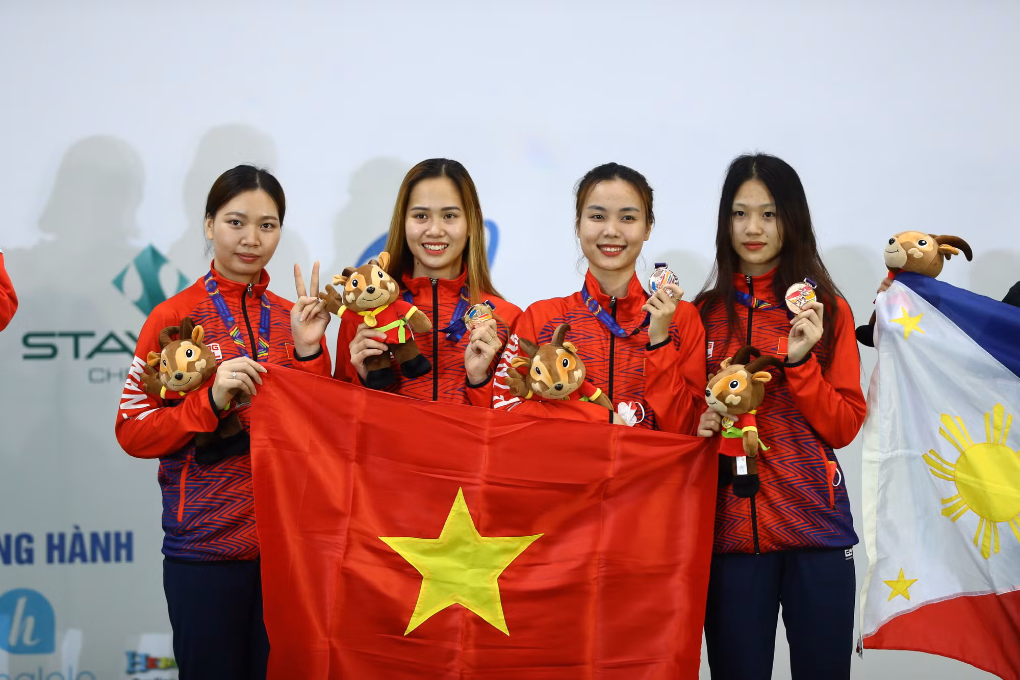 Vũ Thành An cùng đồng đội giành huy chương Vàng thứ 4 cho đấu kiếm Việt Nam -0