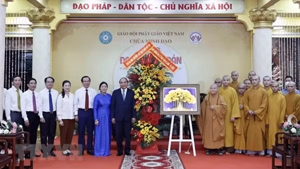 Thừa Thiên-Huế tổ chức trọng thể Đại lễ Phật đản tại Tổ đình Từ Đàm ảnh 4