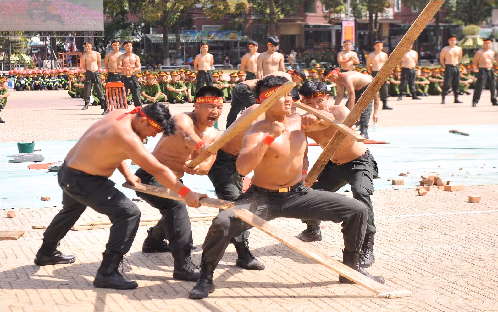 Khai mạc Hội thi điều lệnh, bắn súng, võ thuật CAND -0
