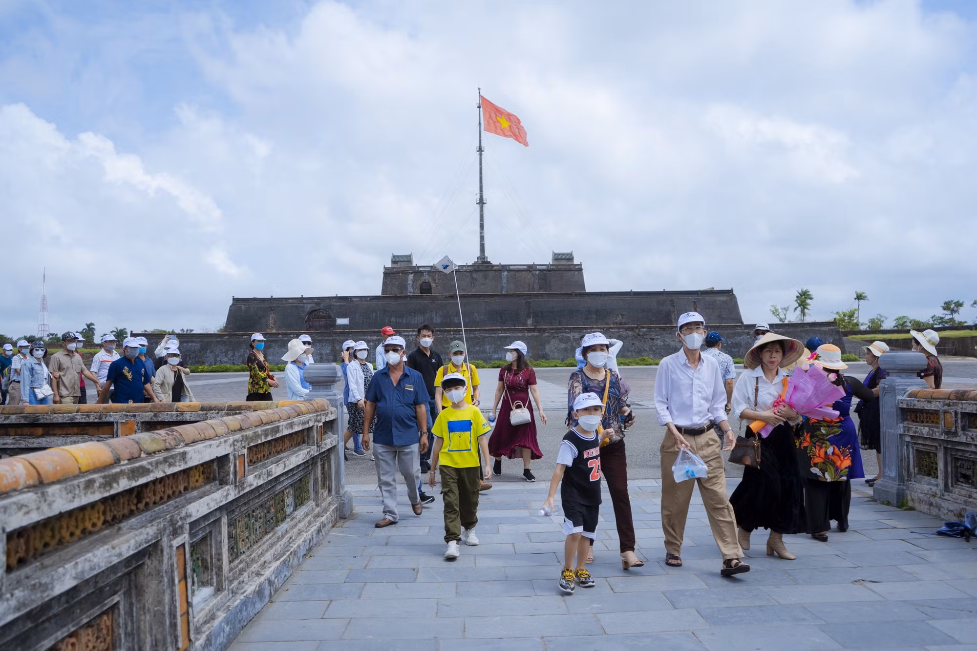 hue xanh 2.jpg -0