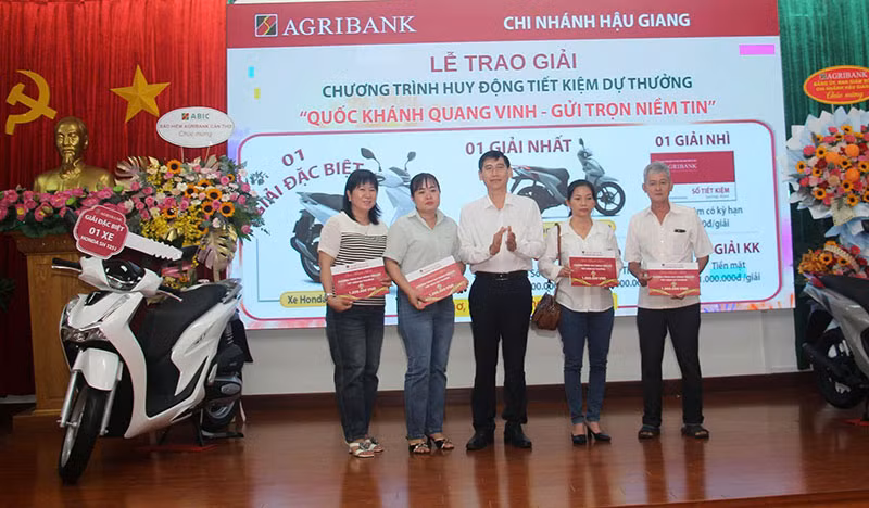 Tổ chức lễ bốc thăm, trao giải Chương trình dự thưởng “Quốc khánh quang vinh - Gửi trọn niềm tin” -0