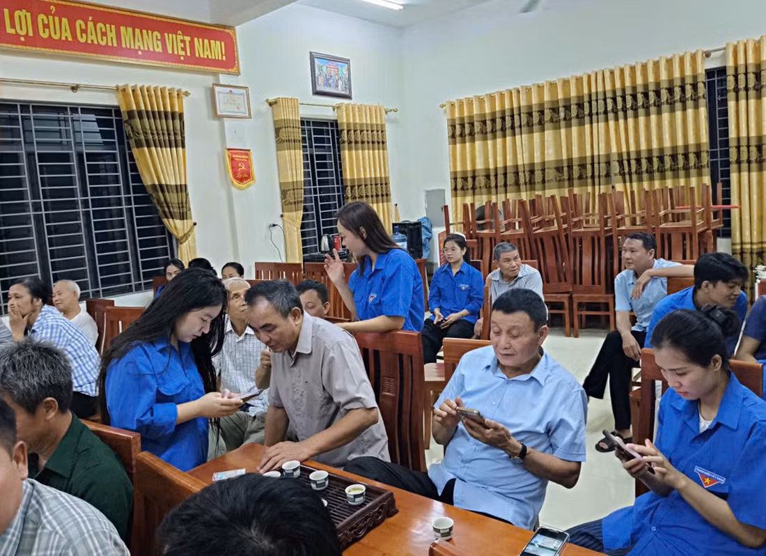 tuổi trẻ hưng yên với 30 ngày cao điểm triển khai thực hiện phong trào bình dân học vụ số (2).jpg -1
