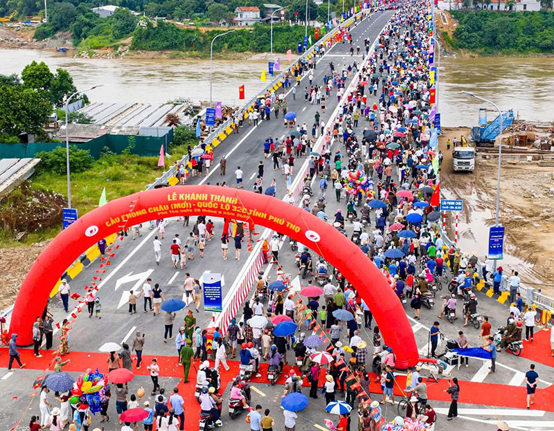 cau-phong-chau.jpg -0