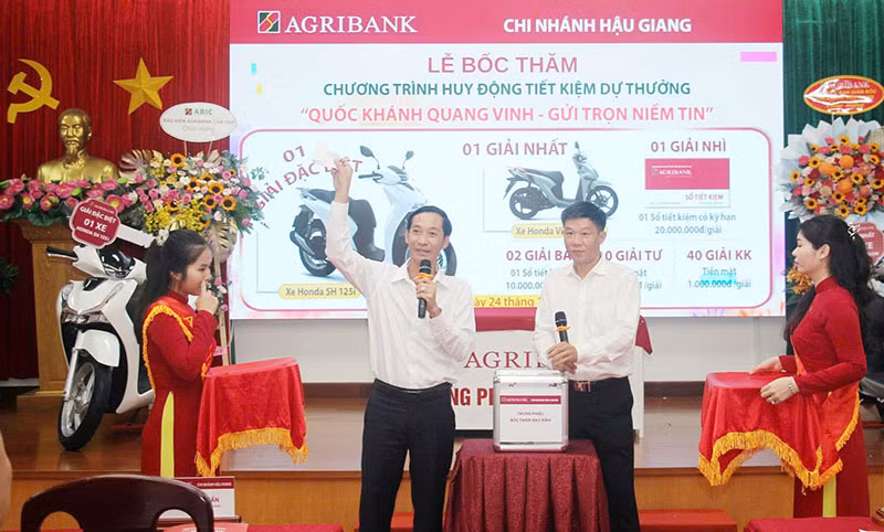 Tổ chức lễ bốc thăm, trao giải Chương trình dự thưởng “Quốc khánh quang vinh - Gửi trọn niềm tin” -0