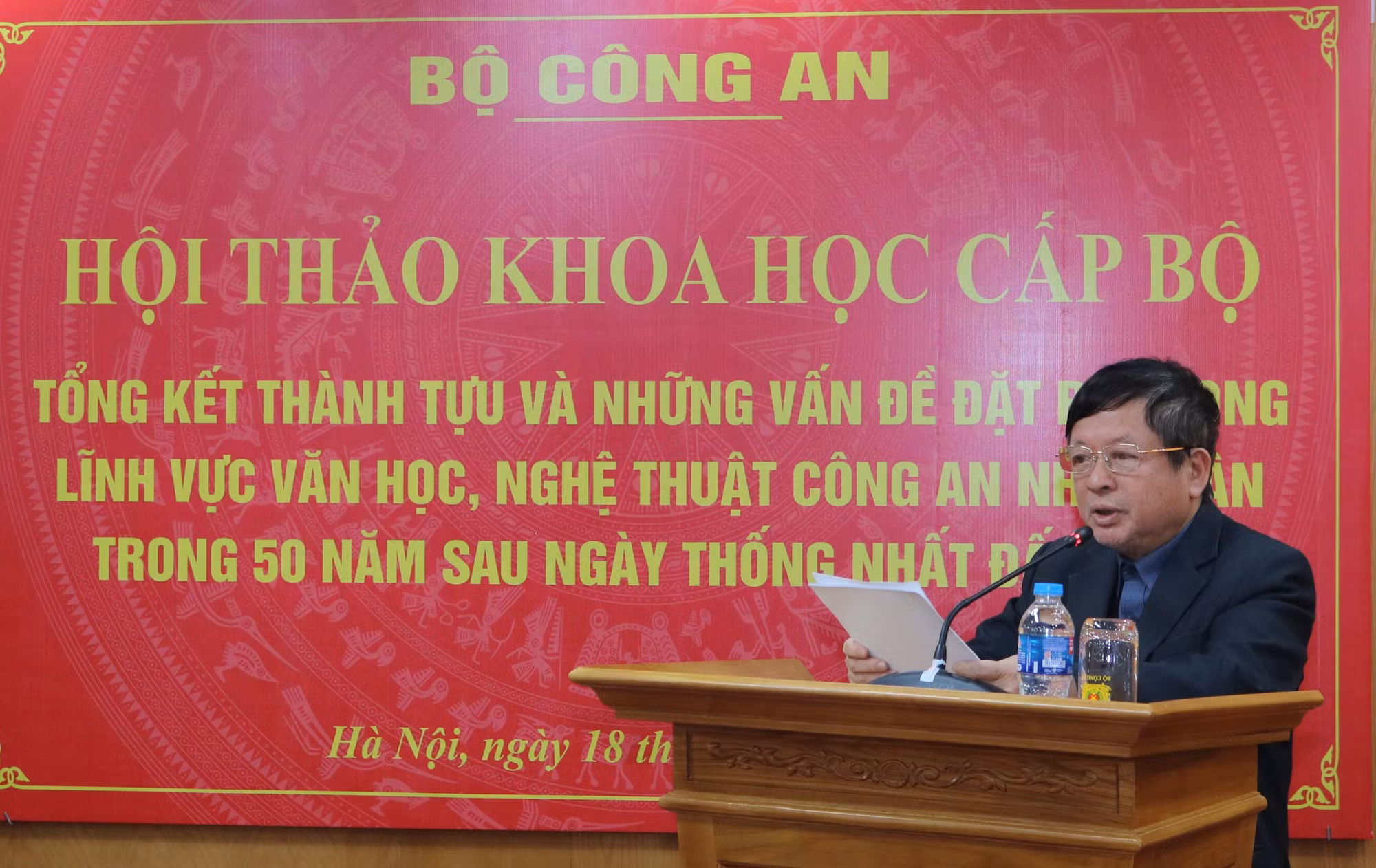 Làm sáng tỏ các thành tựu và vấn đề của văn học nghệ thuật CAND sau nửa thế kỷ -0