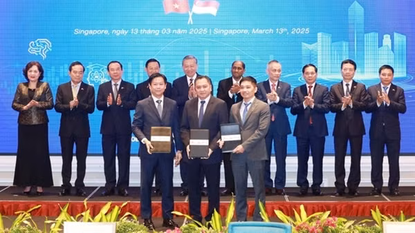 “Việt Nam - Điểm đến của kỷ nguyên khoa học công nghệ và hợp tác tài chính”
