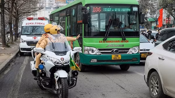 Giảm sâu tai nạn giao thông ngày đầu nghỉ Tết Ất Tỵ