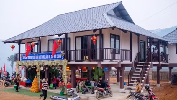 Ươm mầm hy vọng cho bà con làng Nủ