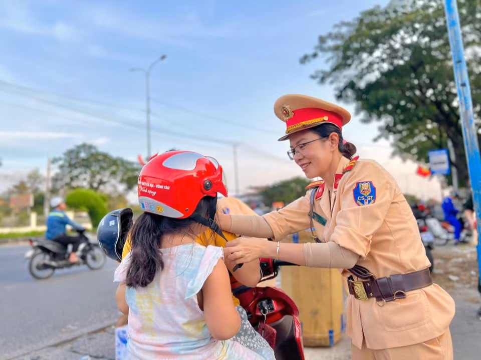 Liên tục kiểm tra công tác phòng ngừa, đấu tranh với vi phạm pháp luật về pháo -2