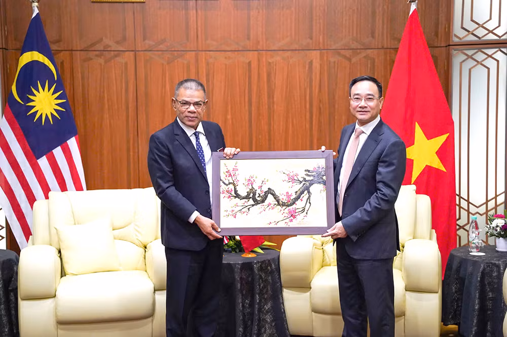 Phát triển quan hệ giữa Bộ Công an Việt Nam với Bộ Nội vụ Malaysia lên tầm cao mới -0