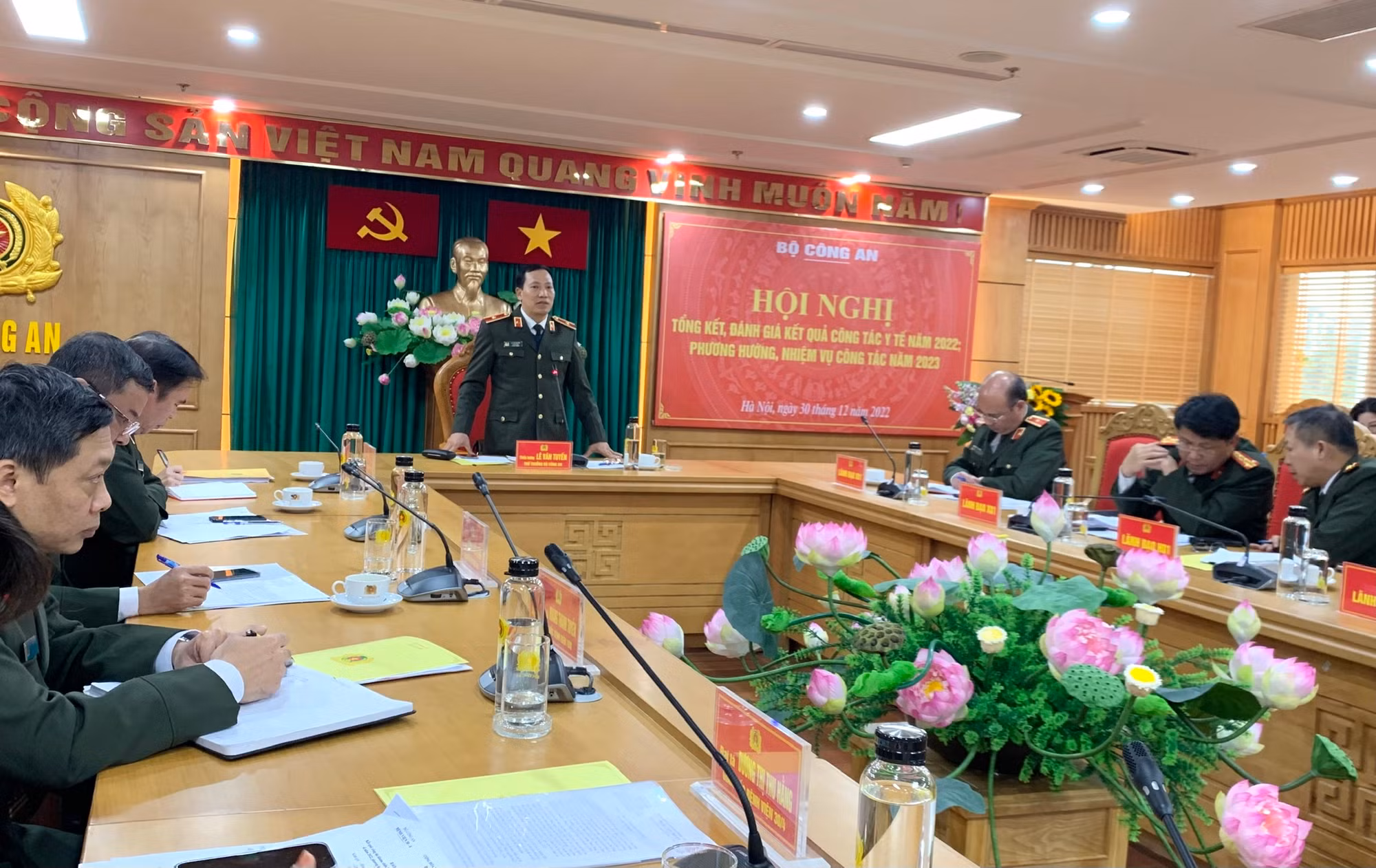 Thứ trưởng -0