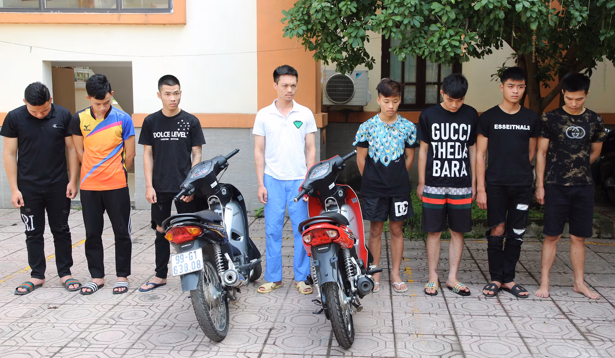 7 đối tượng trong 