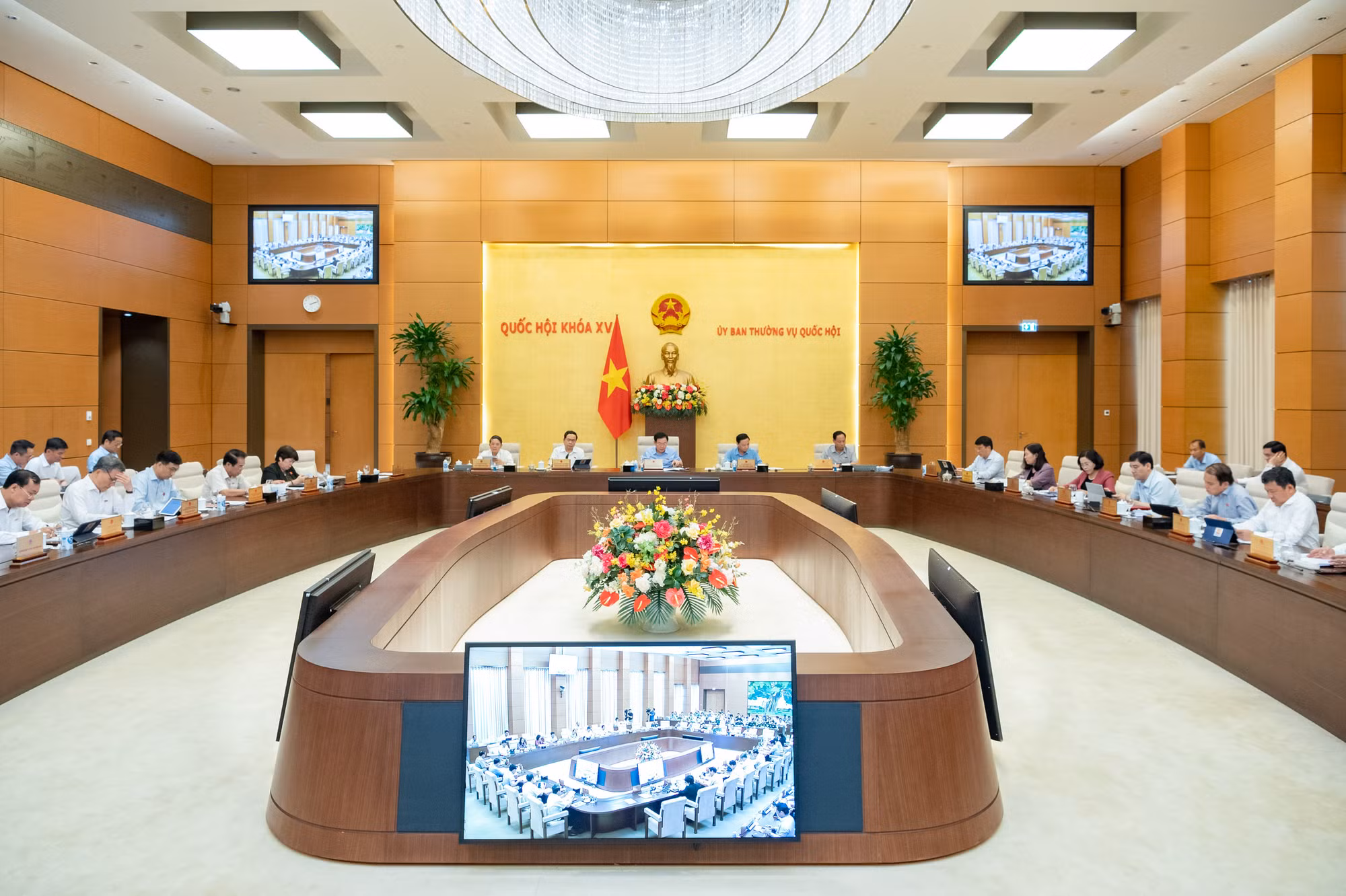 Đề nghị thêm 2 vị trí Trưởng phòng thuộc Công an Hà Nội, TP Hồ Chí Minh là Đại tá -0