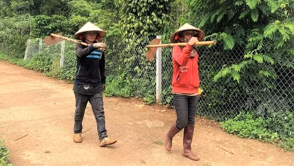 Lực lượng Công an đã giúp buôn làng thật sự bình yên trở lại sau “biến cố”