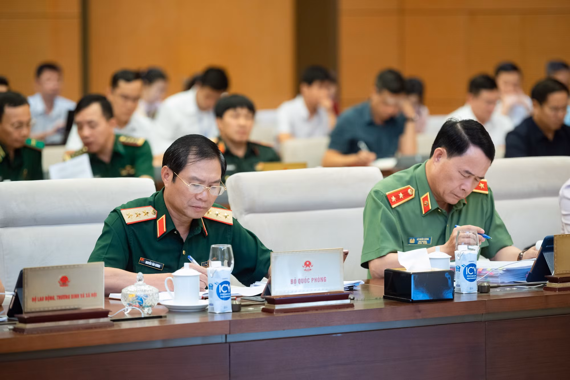 Đề nghị thêm 2 vị trí Trưởng phòng thuộc Công an Hà Nội, TP Hồ Chí Minh là Đại tá -0