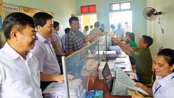 Tăng phụ cấp người hoạt động không chuyên trách cấp xã, thôn, tổ dân phố