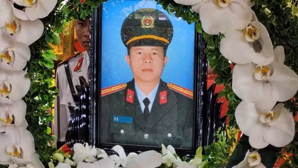 Truy tặng và trao tặng Huy hiệu "Tuổi trẻ dũng cảm" cho 5 CBCS hy sinh, bị thương tại Đắk Lắk