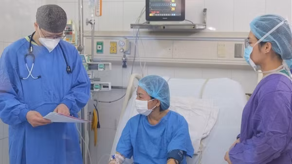 Lần đầu tiên ghép gan cho bệnh nhân hôn mê gan cấp