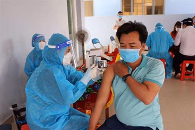 Áp dụng hình thức lựa chọn đặc biệt đối với gói thầu mua vaccine phòng COVID-19 do AstraZeneca sản xuất -0