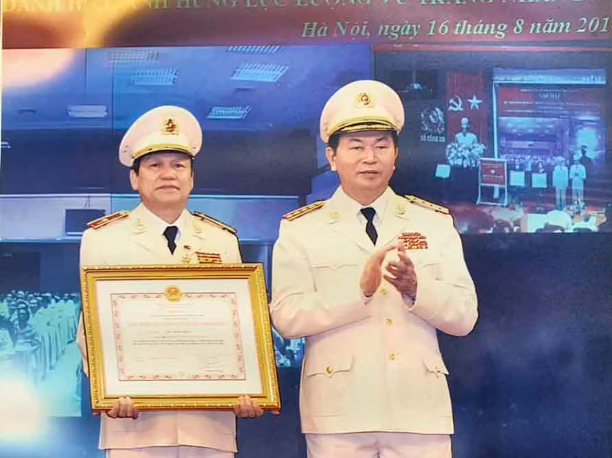 Nhiệt huyết tuổi 20 qua bức thư thời chiến -0