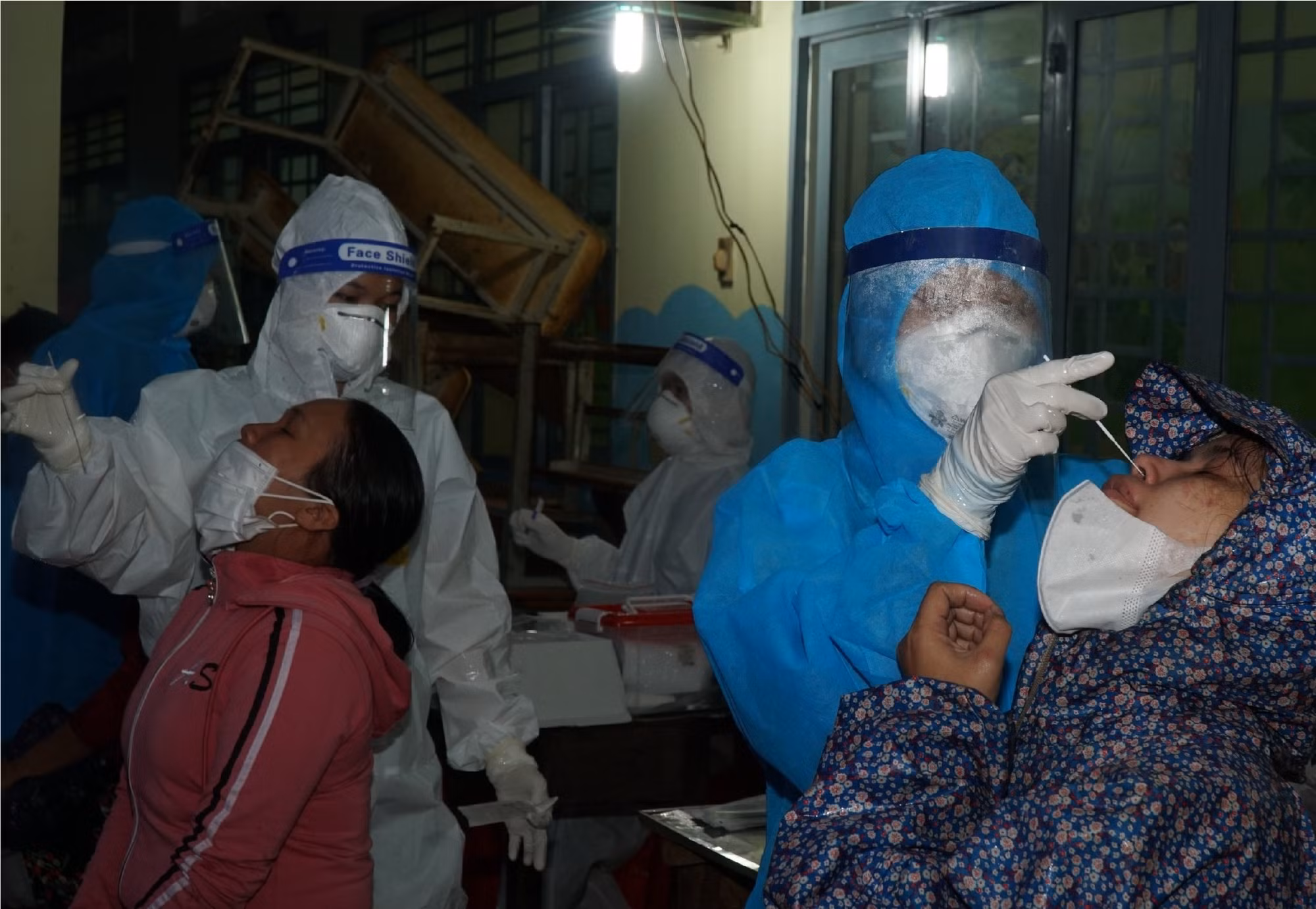 Một học sinh nghi mắc COVID-19, nhiều giáo viên phải cách ly -0