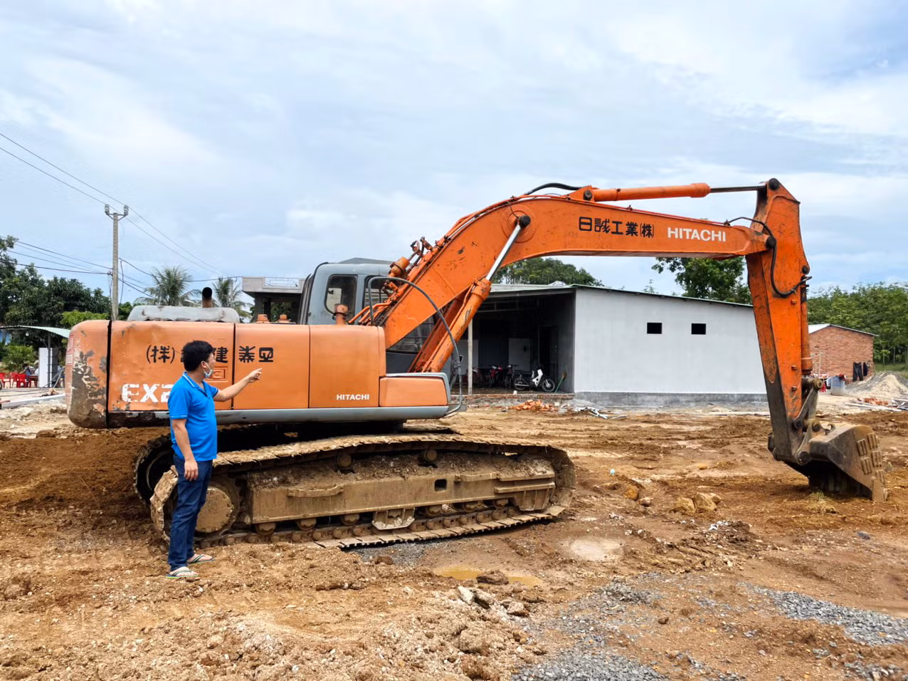  Tạm giữ hình sự đối tượng chủ mưu đốn hạ 3,7 ha rừng tự nhiên -0