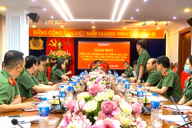Giao ban công tác -0