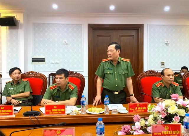 Giao ban công tác -0