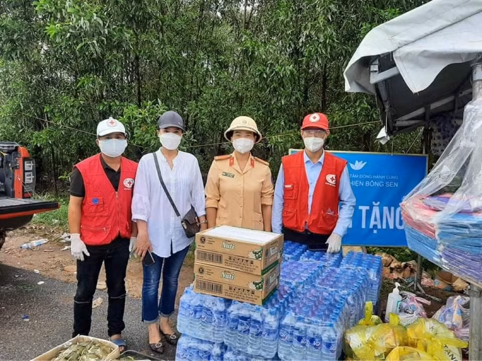 Công an và người dân Quảng Trị chung tay giúp đỡ người về quê từ các vùng dịch -0