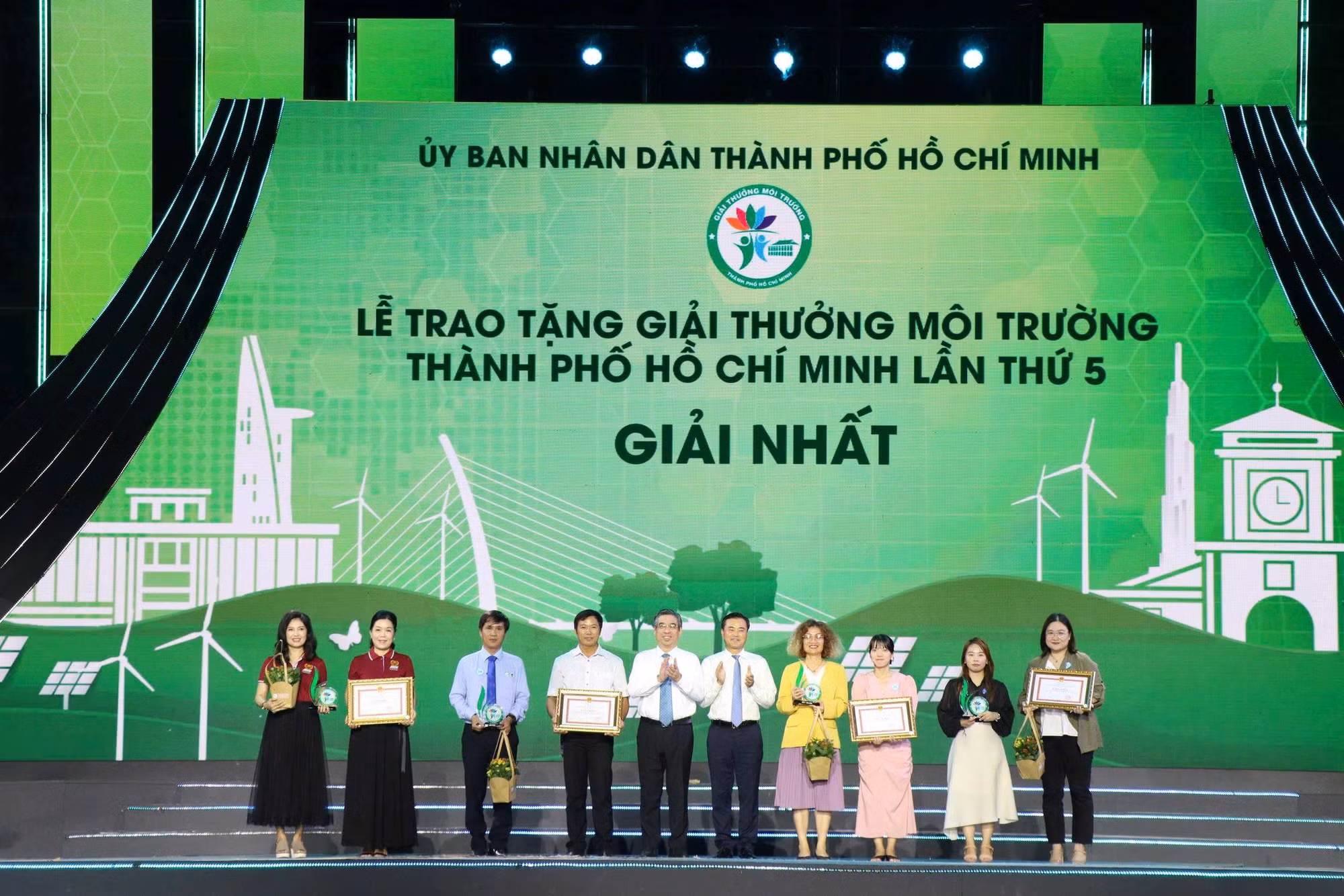 Nhiều hoạt động kỷ niệm 327 năm hình thành và phát triển Sài Gòn - Chợ Lớn - Gia Định - TP Hồ Chí Minh -0